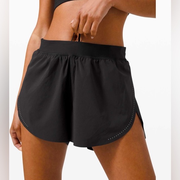 Lululemon Find Your Pace Short 3" *Lined
Black size 4 - Picture 2 of 8